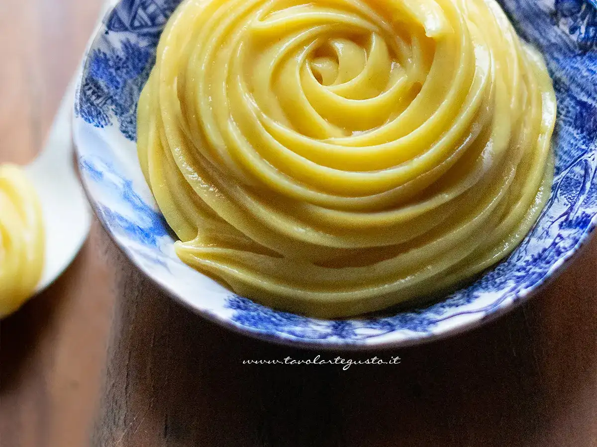 Crema Pasticcera Senza Uova - Perfetta, Stabile e Senza Grumi
