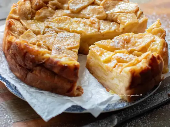 Torta di mele soffice, i trucchi per farla alta e umida